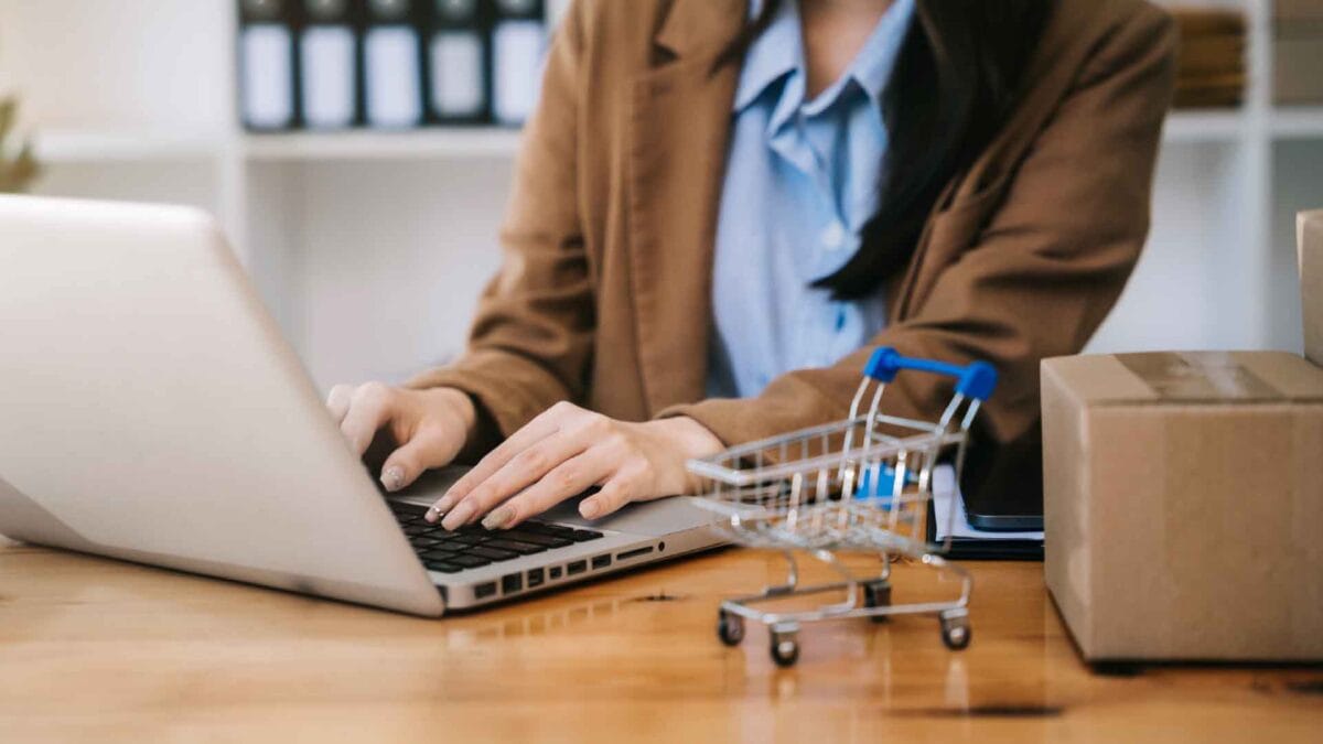 ChatGPT:
eBay’de stoksuz satış yaparak risksiz ve kazançlı e-ticaret fırsatlarını keşfedin.