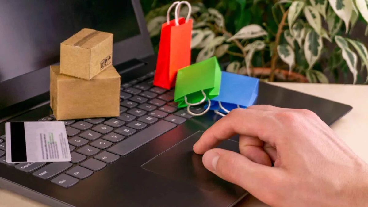 Shopify site kurma süreci ile e-ticaret dünyasına hızlı ve kolay bir giriş yapabilirsiniz.